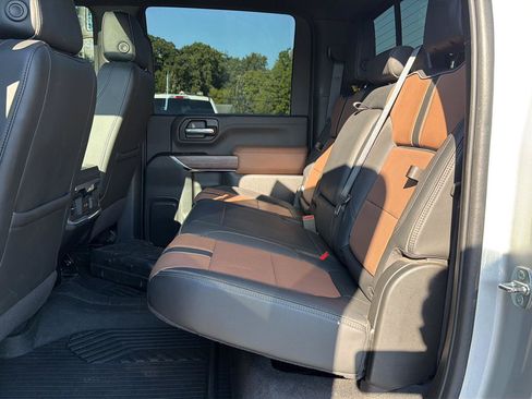 Used 2022 Chevrolet Silverado 2500 High Country w/ LPO, Hitch Package AWD/4WD image 18