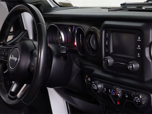 Used 2019 Jeep Wrangler Unlimited Sport S image 22