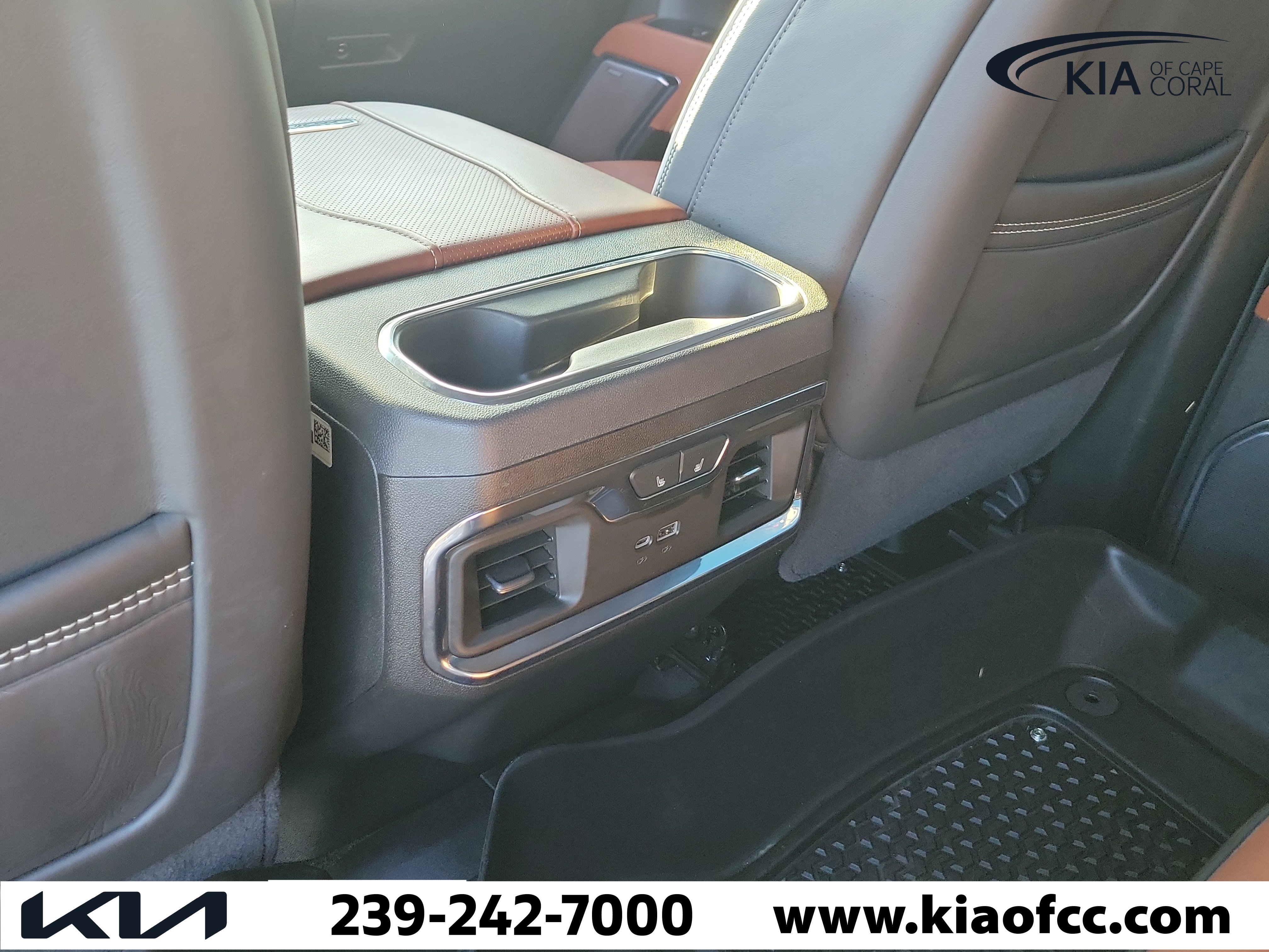 Used 2025 GMC Sierra 2500 Denali Ultimate AWD/4WD image 13