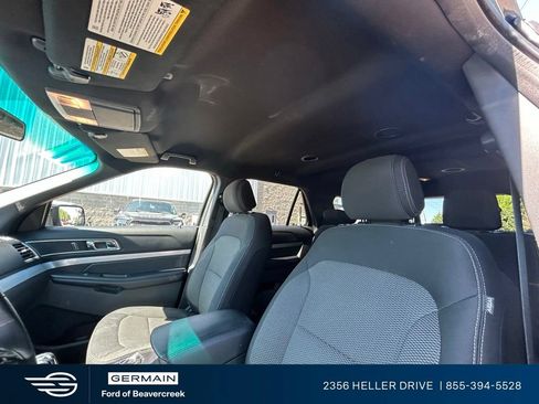 Used 2017 Ford Explorer XLT FWD image 16