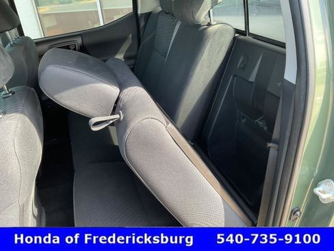 Used 2022 Toyota Tacoma SR5 w/ Trail Edition image 17