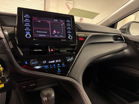 Used 2023 Toyota Camry SE FWD image 26