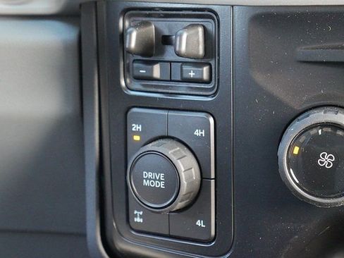 New 2026 Ford F350 XLT w/ XLT Premium Package AWD/4WD image 22