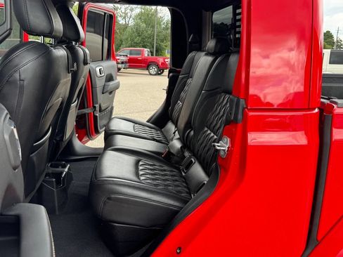 Used 2021 Jeep Gladiator Overland AWD/4WD image 36