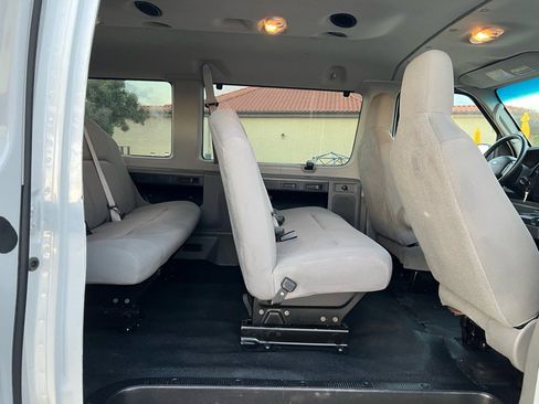 Used 2014 Ford E-350 and Econoline 350 XL w/ Power Windows & Locks Group image 17