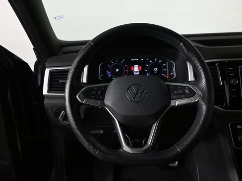 Used 2022 Volkswagen Atlas Cross Sport SEL Premium R-Line image 2