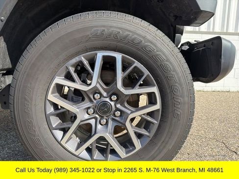 Used 2025 Jeep Wrangler Unlimited Sahara AWD/4WD image 50