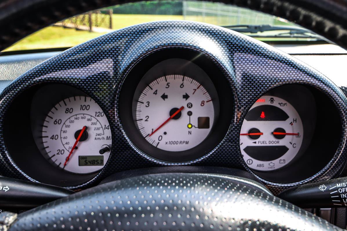 Used 2003 Toyota MR2 w/ Preferred Accessory Pkg RWD image 17