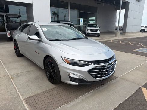 Used 2020 Chevrolet Malibu LT w/ Redline Edition FWD image 9