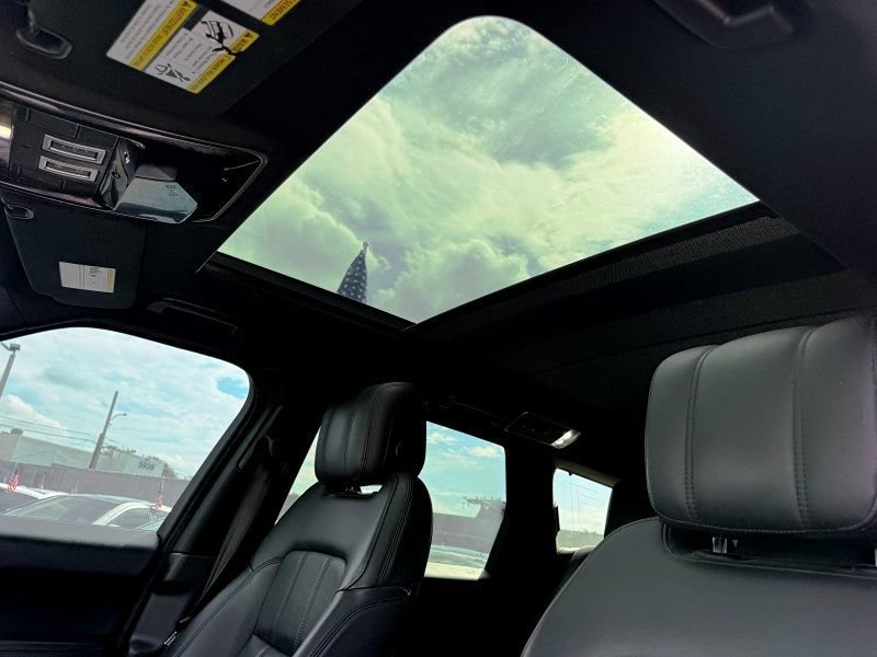 Used 2019 Land Rover Range Rover Sport Supercharged AWD/4WD image 20