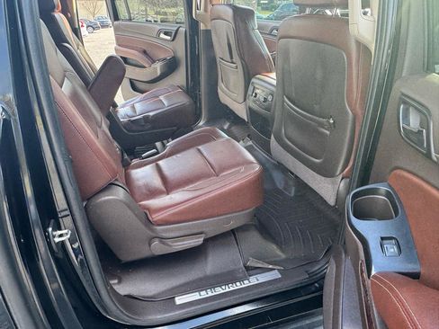 Used 2015 Chevrolet Suburban LTZ image 12