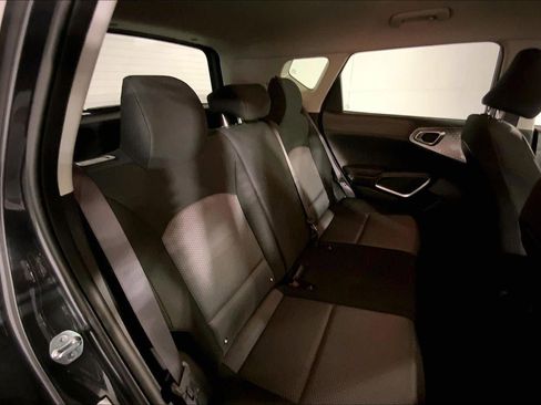 Certified 2025 Kia Soul LX w/ LX Technology Package image 23