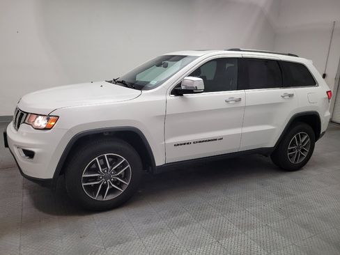 Used 2022 Jeep Grand Cherokee Limited AWD/4WD image 2
