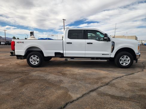 Used 2025 Ford F250 XLT AWD/4WD image 4