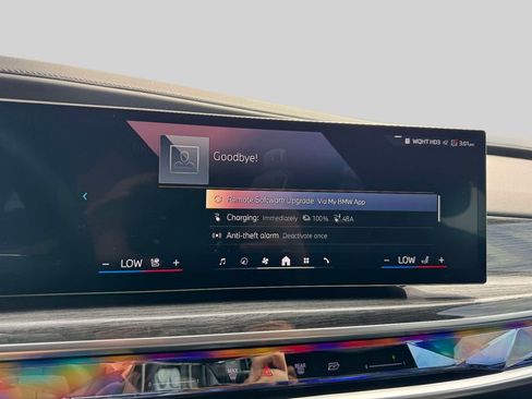 Certified 2025 BMW i7 eDrive50 w/ M Sport Package RWD image 13