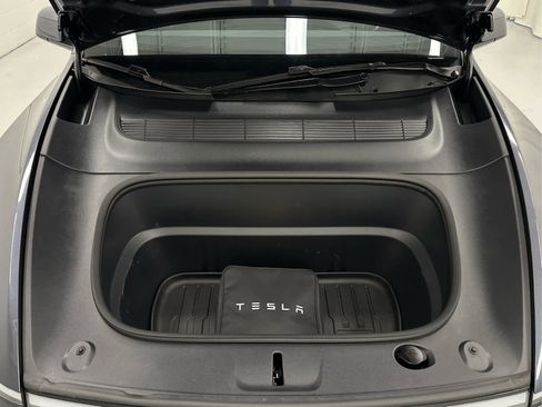 Used 2026 Tesla Model Y Long Range image 41