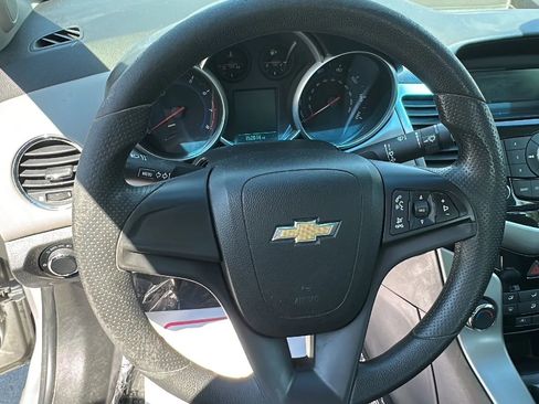 Used 2012 Chevrolet Cruze LS w/ Connectivity Package FWD image 10