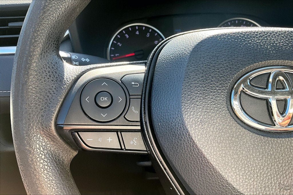 Used 2022 Toyota RAV4 XLE FWD image 20