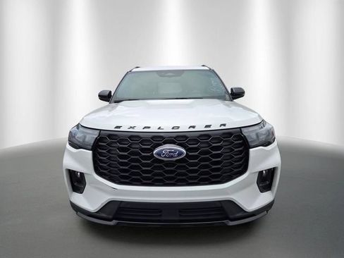 Used 2025 Ford Explorer ST-Line AWD/4WD image 6