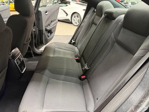 Used 2022 Dodge Charger SXT RWD image 38