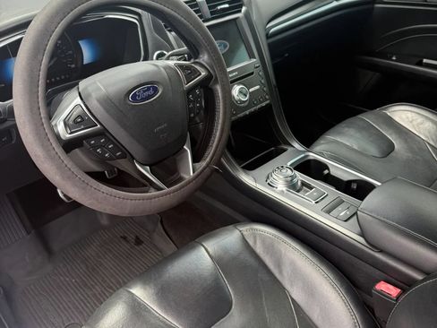 Used 2017 Ford Fusion Energi Titanium FWD image 8