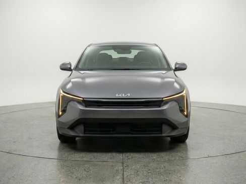 Used 2025 Kia K4 FWD image 2