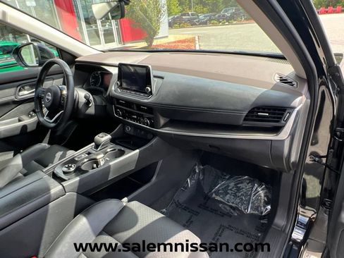 Used 2023 Nissan Rogue SV w/ SV Premium B Package AWD/4WD image 24