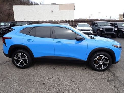 Used 2024 Chevrolet Trax RS w/ Sunroof Package image 8