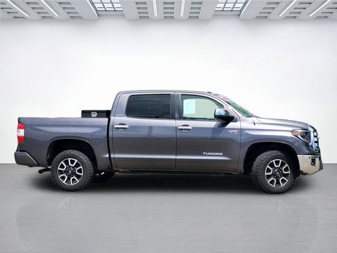Used 2019 Toyota Tundra Limited w/ Limited Premium Package AWD/4WD image 3
