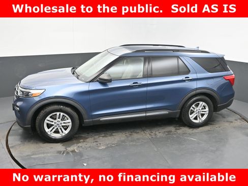 Used 2020 Ford Explorer XLT w/ Equipment Group 202A image 29