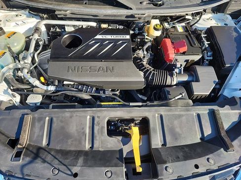 Used 2023 Nissan Rogue SL w/ SL Premium Package image 31