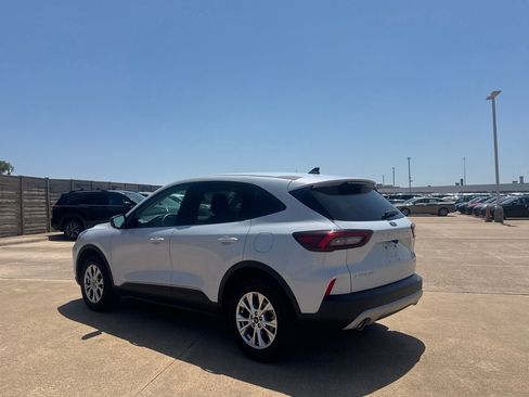 Used 2025 Ford Escape Active AWD/4WD image 15