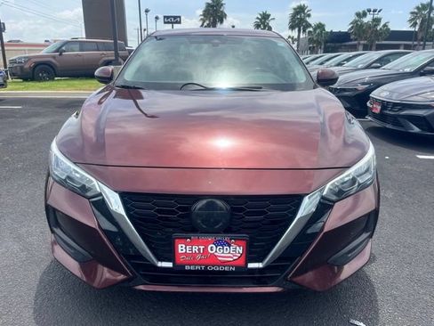 Used 2022 Nissan Sentra SV w/ All-Weather Package FWD image 2