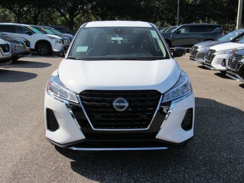 New 2025 Nissan Kicks Play S w/ Interior Electronics Package image 6