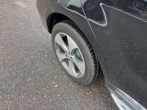 Used 2016 Mercedes-Benz GLE 350 w/ Premium Package image 13