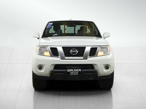 Used 2017 Nissan Frontier PRO-4X AWD/4WD image 8