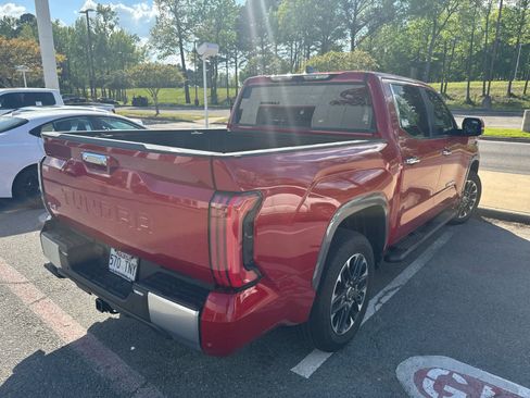 Used 2024 Toyota Tundra Limited image 4