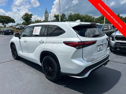 Used 2023 Toyota Highlander XSE FWD image 19