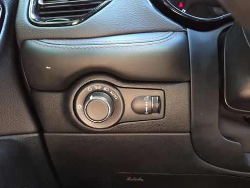 Used 2024 Dodge Durango GT image 29