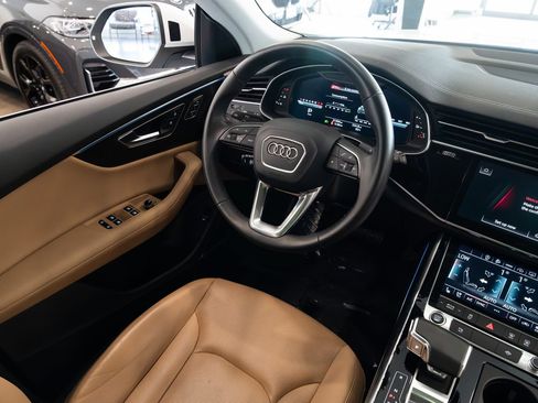 Used 2023 Audi Q8 Premium Plus w/ Premium Plus Package AWD/4WD image 9