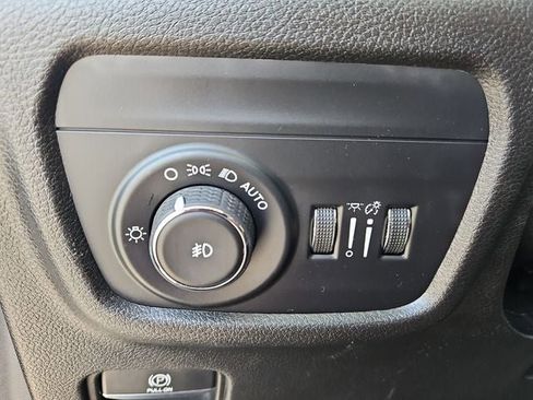 Used 2023 Jeep Grand Cherokee L Limited image 32