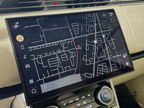 Used 2023 Land Rover Range Rover SE AWD/4WD image 16