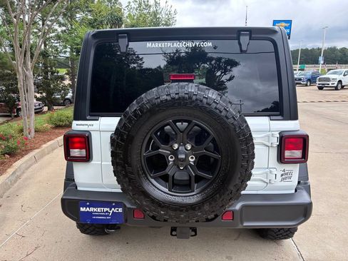 Used 2026 Jeep Wrangler Unlimited Sport AWD/4WD image 6