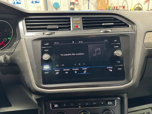 Used 2021 Volkswagen Tiguan SE w/ Panoramic Sunroof Package AWD/4WD image 54