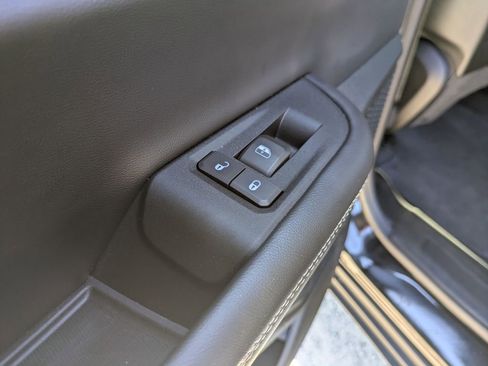 Used 2025 Jeep Grand Cherokee Limited AWD/4WD image 27
