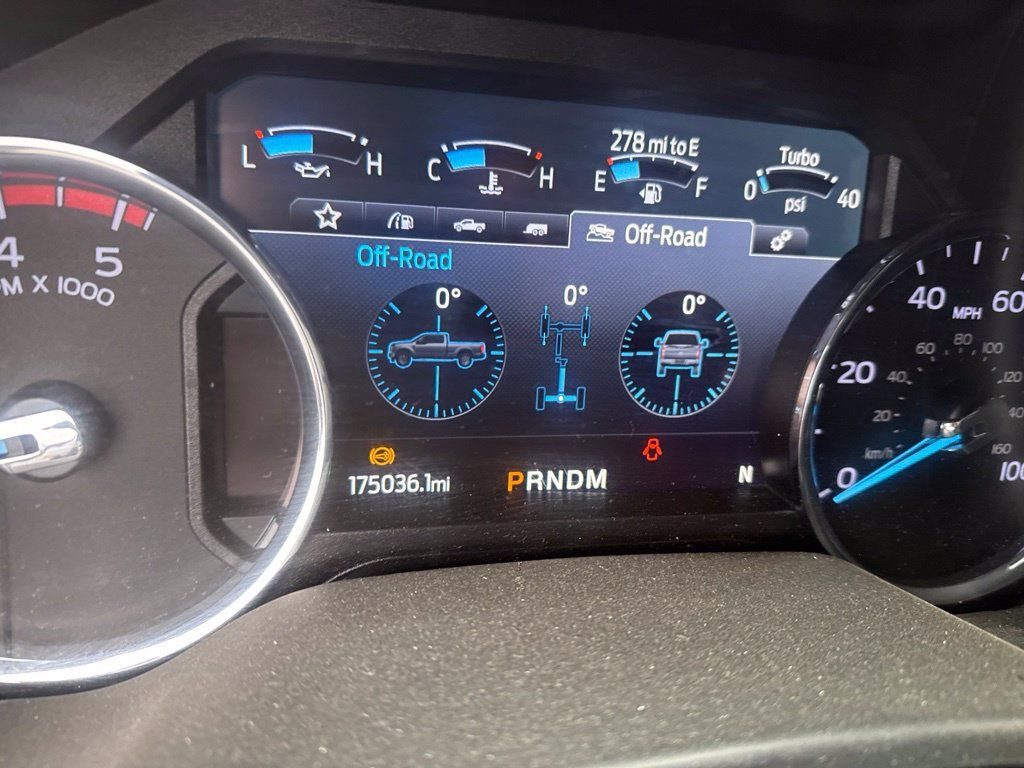 Used 2022 Ford F350 Lariat w/ Lariat Value Package AWD/4WD image 15
