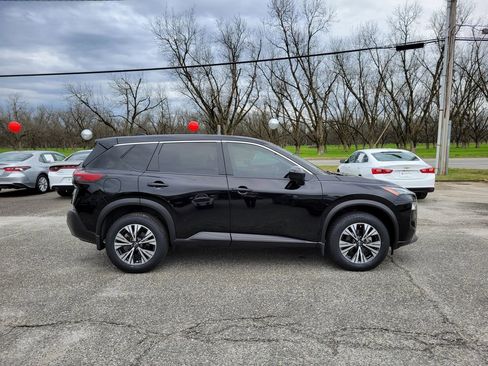 Used 2023 Nissan Rogue SV image 7