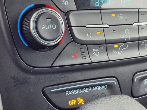 Used 2018 Ford Escape SE image 5