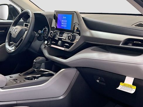 New 2026 Toyota Highlander XLE image 29