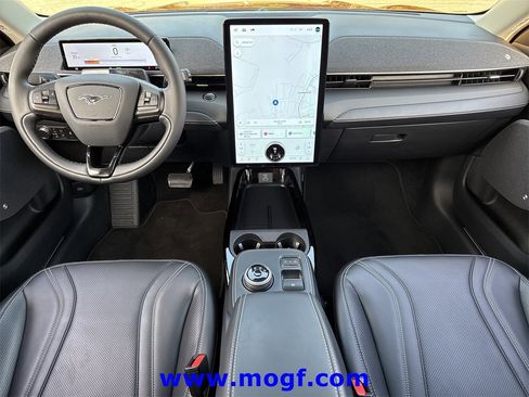 Used 2022 Ford Mustang Mach-E Premium image 2